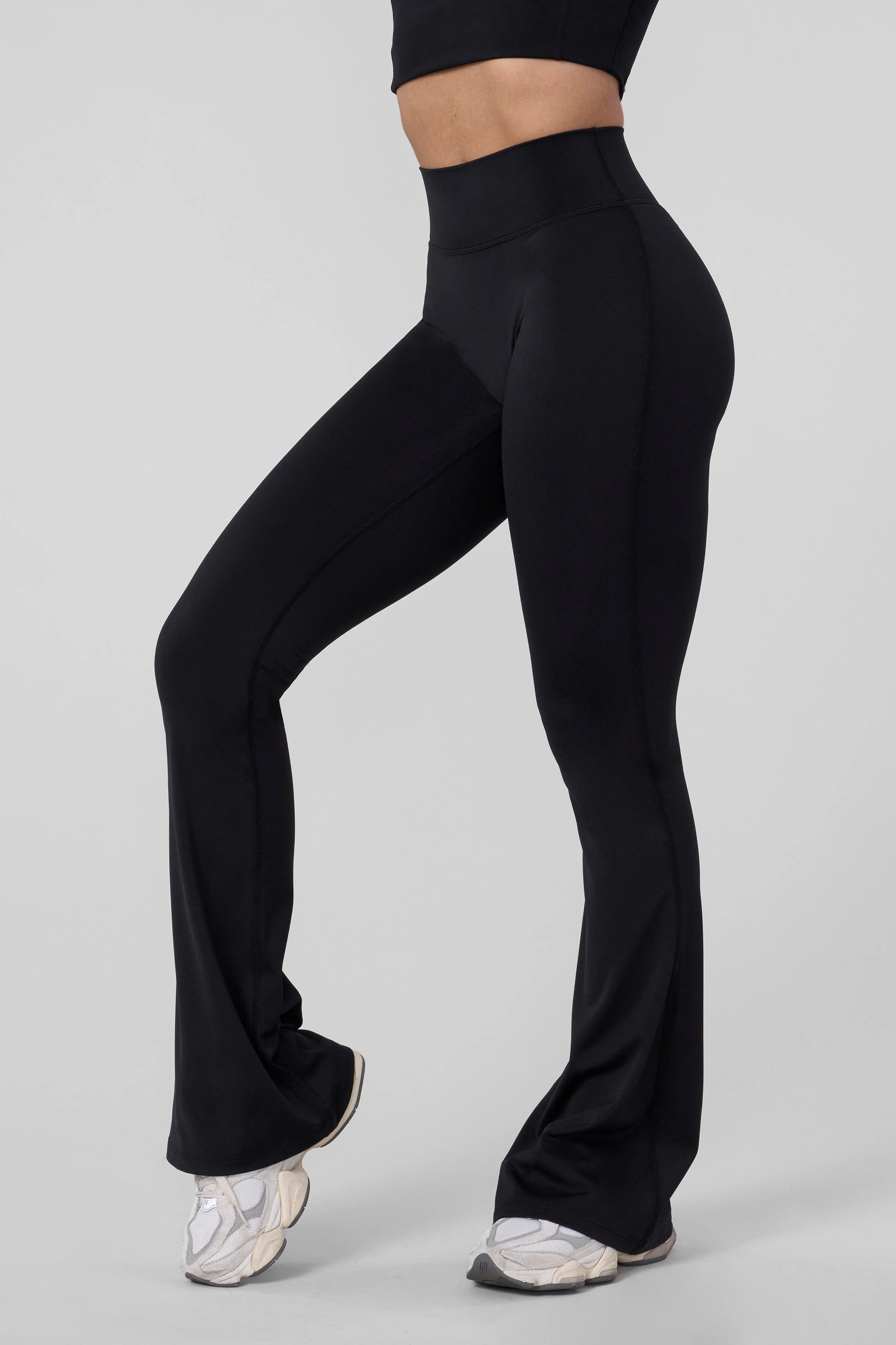 W227 - Curve Flare Leggings - Image 21