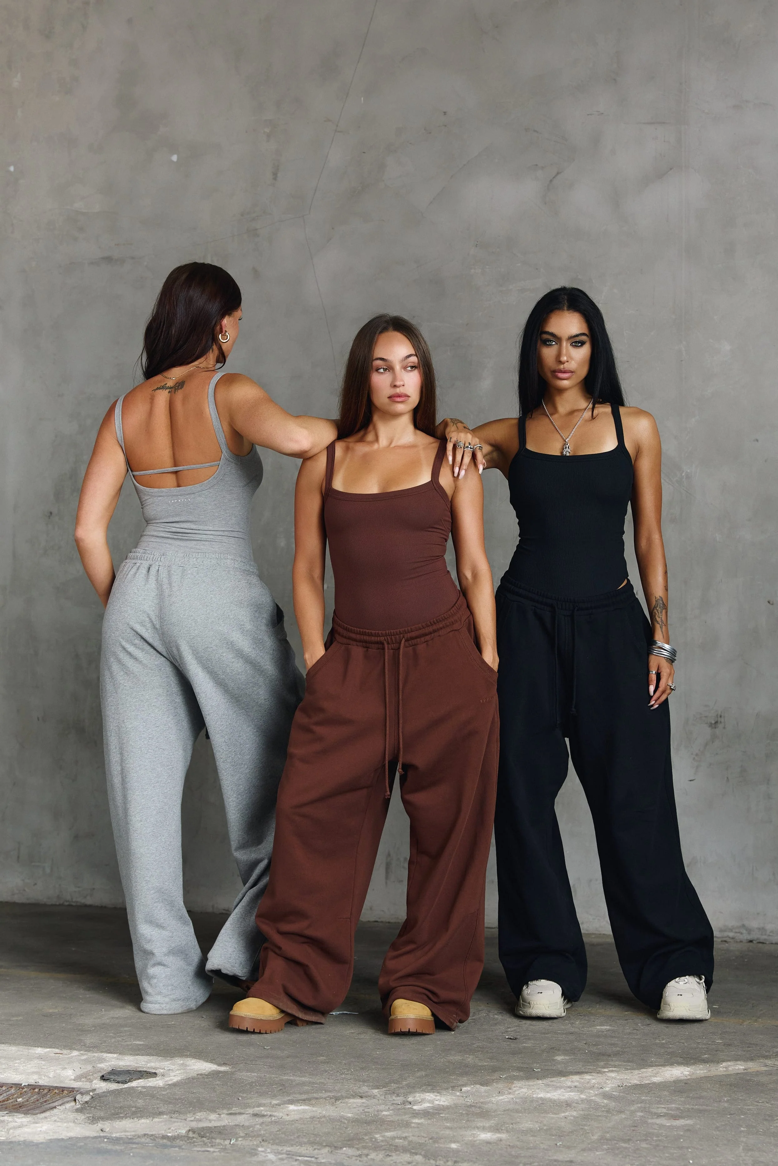 W2296 Super Baggy Sweats - Image 4