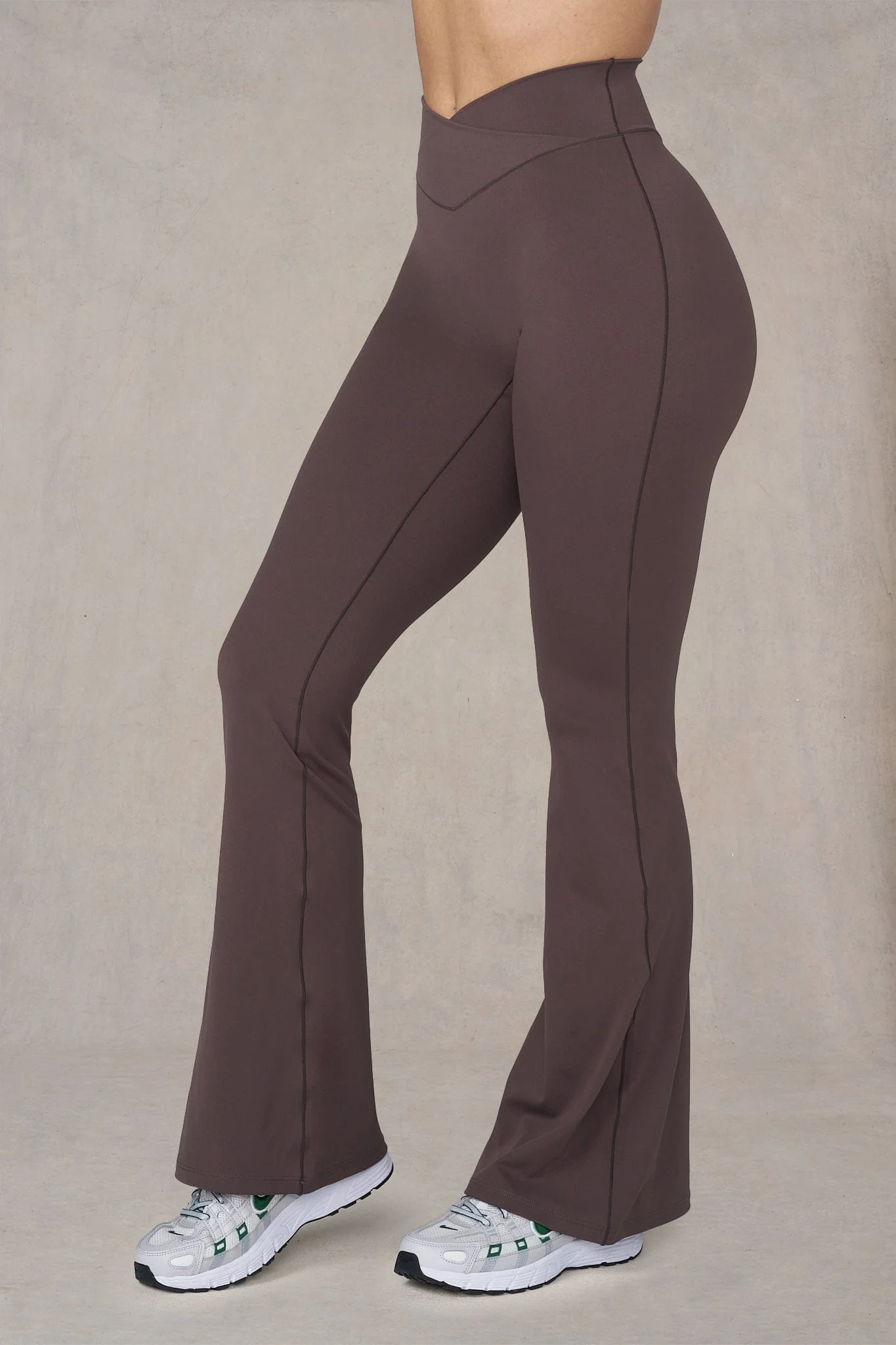 W288 - Vital Flare Leggings (Short) - Image 8