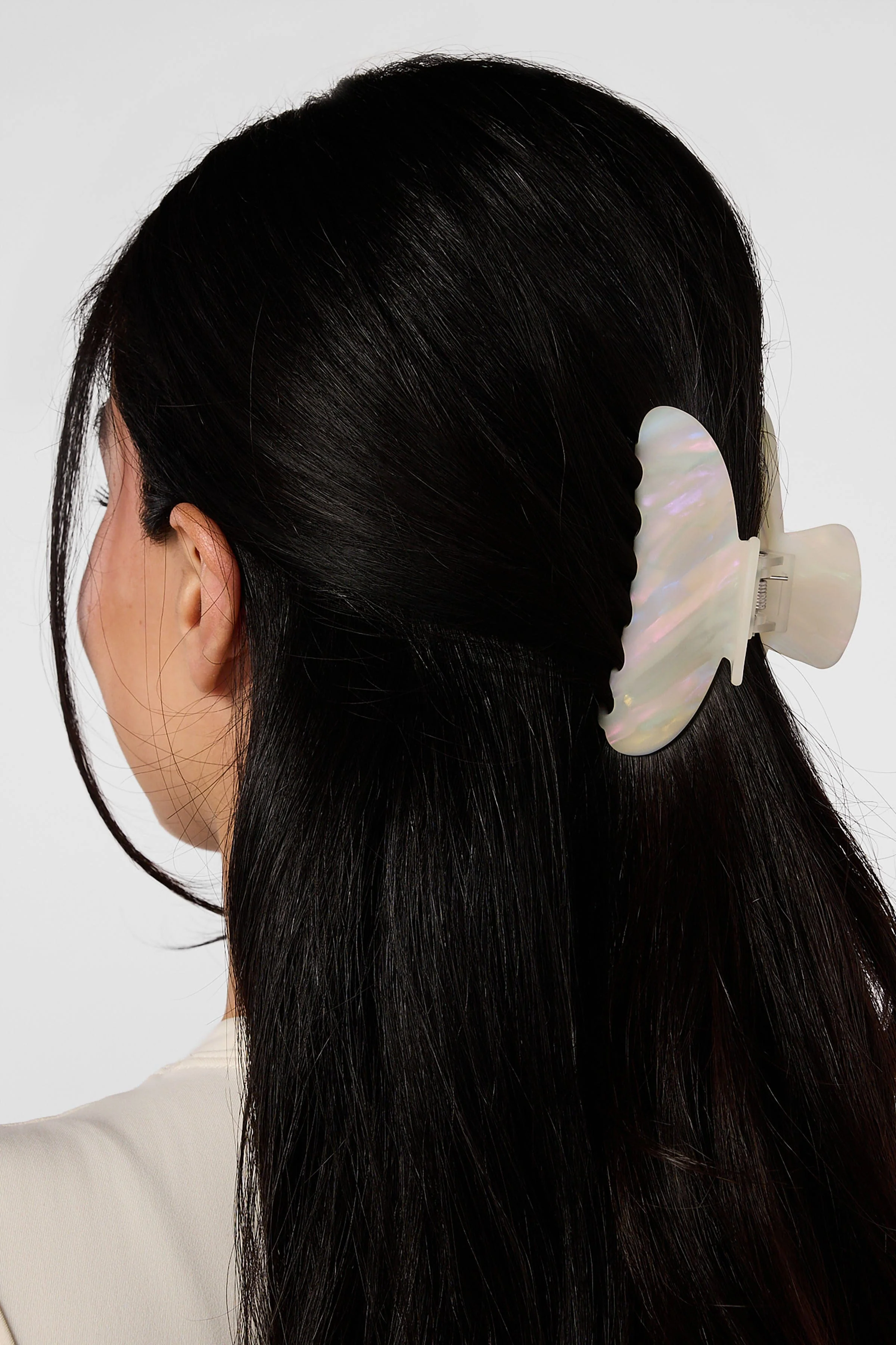 W6057 - YLA Claw Clip - Image 2